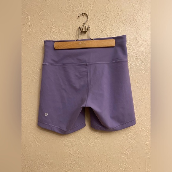 Lululemon short - Picture 2 of 6
